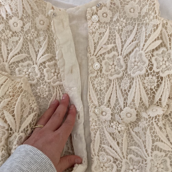 Cream crocheted vintage Fashioned By Gregory Top - Picture 5 of 6